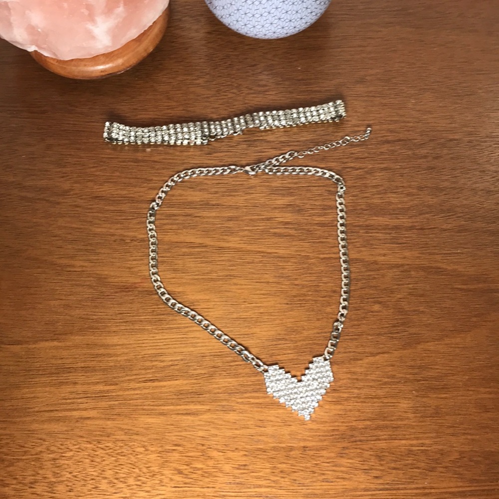 Sparkly Silver Necklace Set